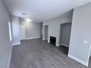 7075 Russell Ranch Ave in Las Vegas, NV - Building Photo - Building Photo