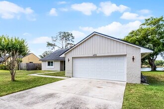 485 Lakeshore Dr in Lake Mary, FL - Foto de edificio - Building Photo