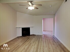 7047 Greenback Ln in Citrus Heights, CA - Building Photo