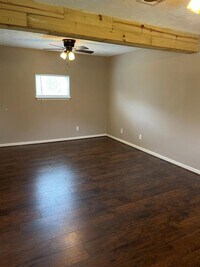 2045 Apache Dr photo'