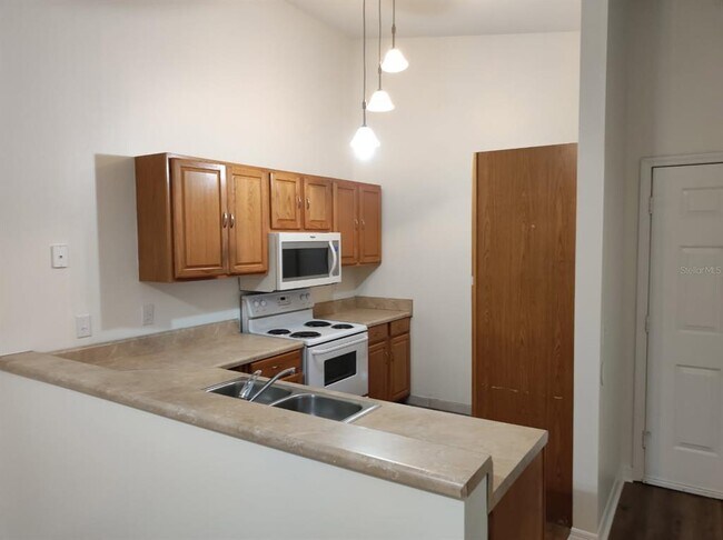 6019 Scotchwood Glen in Orlando, FL - Building Photo - Building Photo