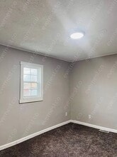 21109 Woodward St in Clinton Township, MI - Building Photo - Building Photo