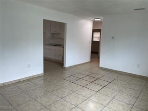 2148 Dora St in Ft. Myers, FL - Building Photo - Building Photo
