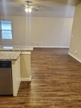 5210 Oakwood Villa Ct in Bethany, OK - Building Photo - Building Photo