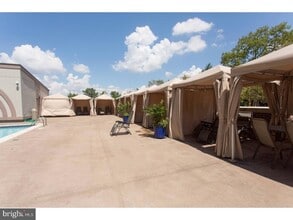 201 N 8th St in Philadelphia, PA - Building Photo - Building Photo