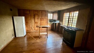 45 Hoppen Rd in New Hartford, CT - Building Photo - Building Photo