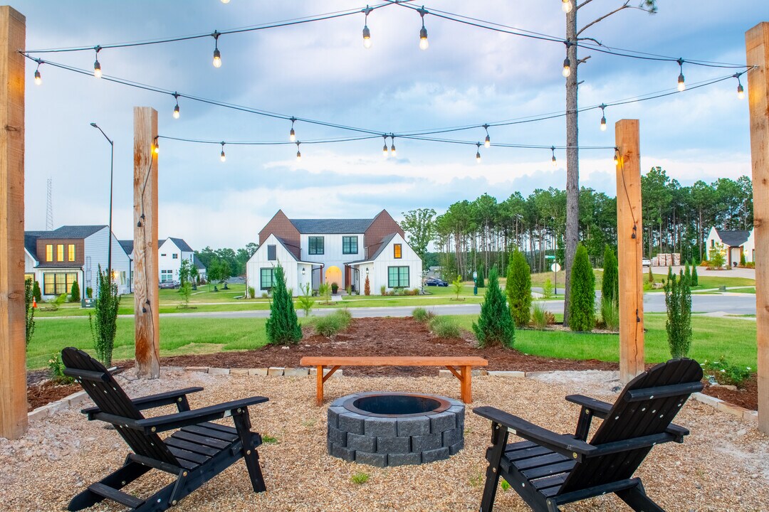 Whisper Valley at Quartier in Alexander, AR - Foto de edificio