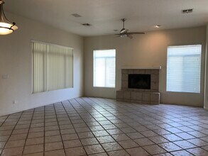 6806 S 39th Pl in Phoenix, AZ - Building Photo - Building Photo