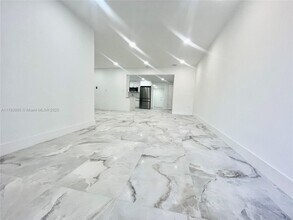 1649 NE 8th Ave in Fort Lauderdale, FL - Building Photo - Building Photo