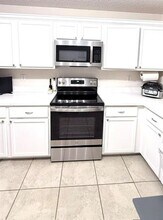 1027 Mazourka Dr in Arlington, TX - Building Photo - Building Photo