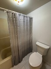 270 E Highland Ave, Unit 625 in Milwaukee, WI - Building Photo - Building Photo