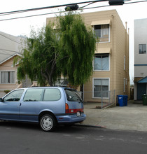 416 Santa Barbara Ave in Daly City, CA - Building Photo - Building Photo