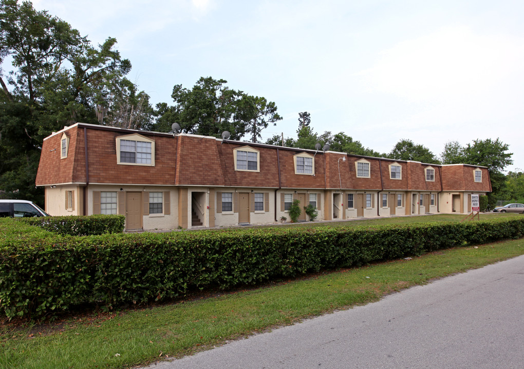 Scot's Arms Apartments in Orlando, FL - Building Photo