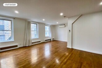 59 Grand St in New York, NY - Building Photo - Building Photo