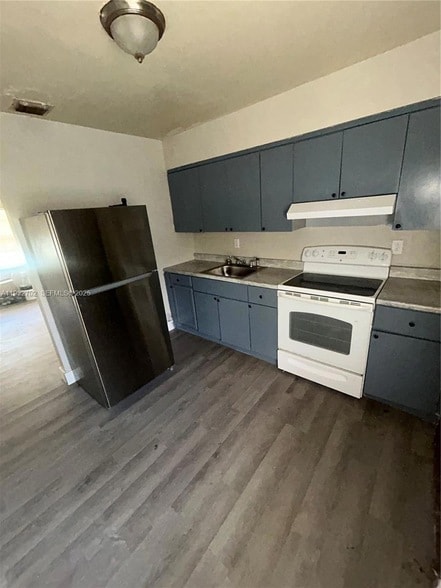 1180 NW 64th St, Unit B in Miami, FL - Foto de edificio - Building Photo