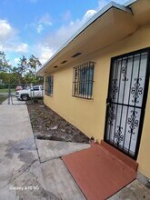 650 NE 150th St in Miami, FL - Building Photo - Building Photo