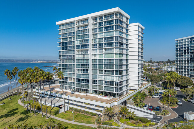 La Perla Tower in Coronado, CA - Building Photo - Building Photo