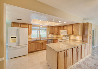 219 SW 12th Ave in Boynton Beach, FL - Foto de edificio - Building Photo