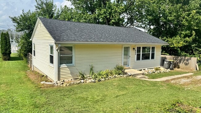 600 W Cherokee Dr in Bloomington, IN - Building Photo - Building Photo