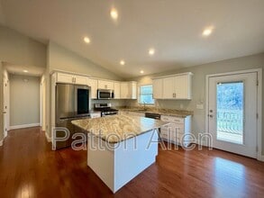 207 Riverside View Dr in Asheville, NC - Building Photo - Building Photo