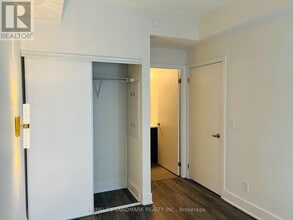 188 Fairview Mall Dr in Toronto, ON - Building Photo - Building Photo