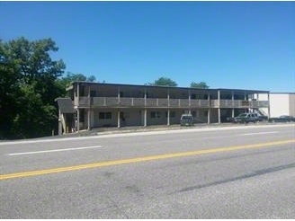 8743 Commercial Blvd in Pevely, MO - Foto de edificio