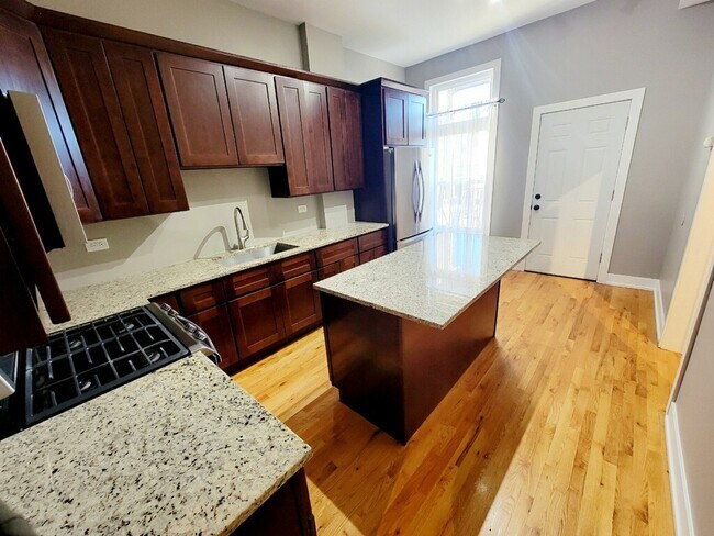 2809 W Warren Blvd-Unit -1 in Chicago, IL - Building Photo - Building Photo