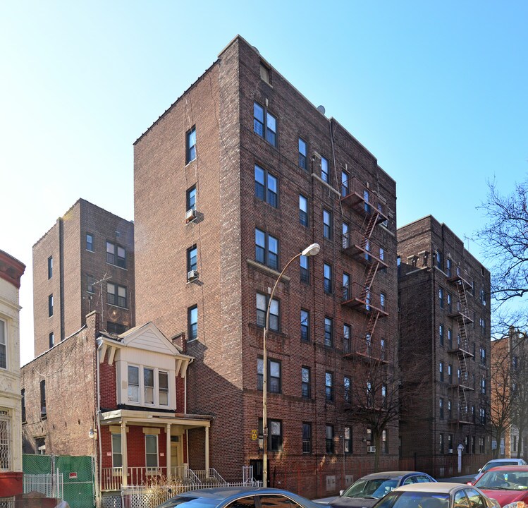 1752 Union St in Brooklyn, NY - Building Photo