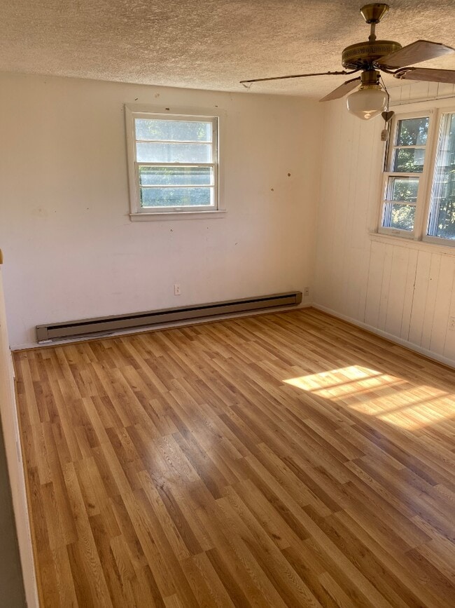 1062 Fiddler Creek Rd in Bedford, VA - Building Photo - Building Photo