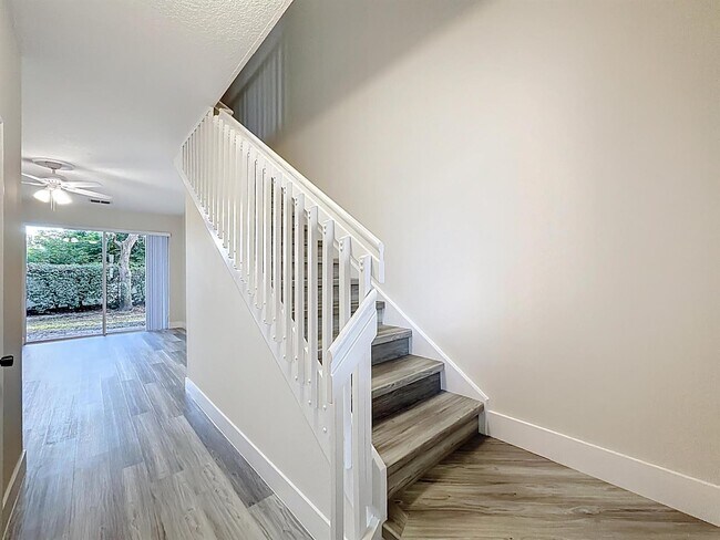 property at 1010 Seminole Palms Dr