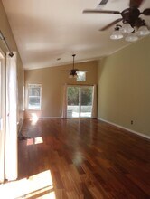 9404 Millikan Way in Bakersfield, CA - Building Photo - Building Photo