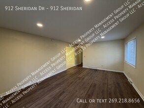 912 Sheridan Dr in Kalamazoo, MI - Building Photo - Building Photo