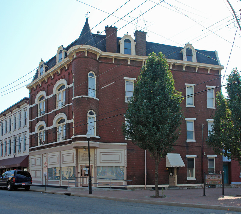 343 W Pike St in Covington, KY - Building Photo