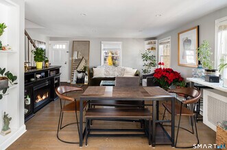 191 Hobart Ave in Greenwich, CT - Building Photo - Building Photo
