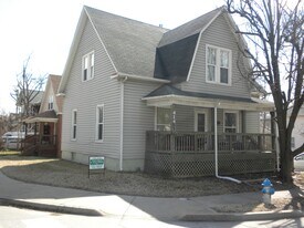 414 N 8th St in Columbia, MO - Building Photo