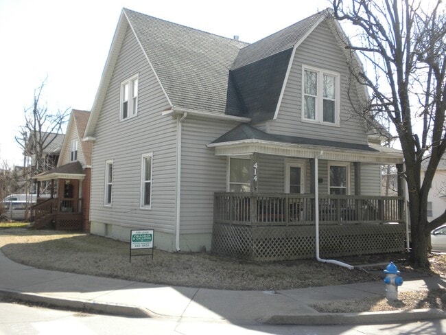 property at 414 N 8th St