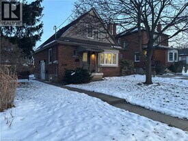 329 Rosedale Ave in Hamilton, ON - Building Photo