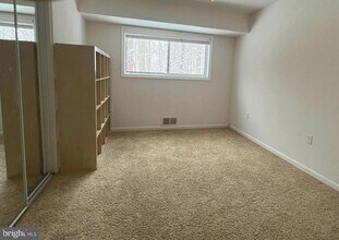 10619 Weymouth St in Bethesda, MD - Building Photo - Building Photo