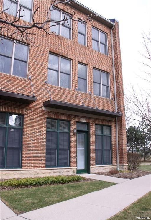 property at 537 Lewis St