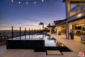 20124 Piccadilly Ln in Los Angeles, CA - Building Photo - Building Photo