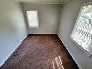 1209 Queen Ann St in Burlington, NC - Building Photo - Building Photo