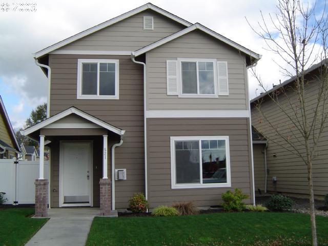 521 SE 14th Ave in Battle Ground, WA - Building Photo - Building Photo