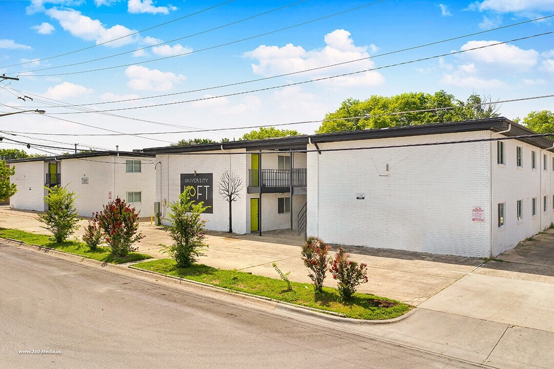 Loft on Louise in Denton, TX - Building Photo