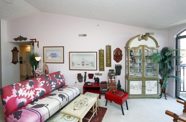 Gardens of Canal Court in Indianapolis, IN - Foto de edificio - Interior Photo