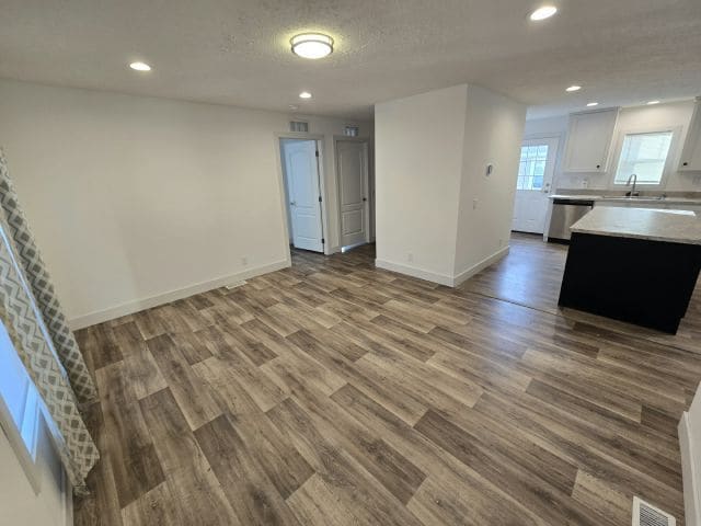 142 Terri Ln in Mankato, MN - Building Photo - Building Photo