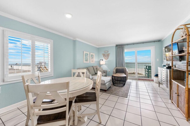 517 E Beach Blvd