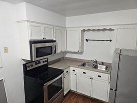 1011 19th St S, Unit 4 in Moorhead, MN - Building Photo