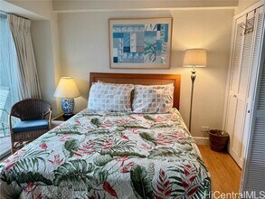 2440 Kuhio Ave. in Honolulu, HI - Building Photo - Building Photo