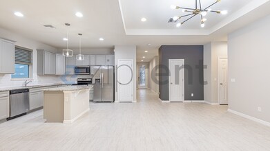 17228 Goldcrest Loop in Clermont, FL - Foto de edificio - Building Photo