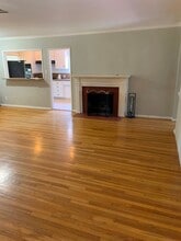 13627 Huston St in Los Angeles, CA - Building Photo - Building Photo